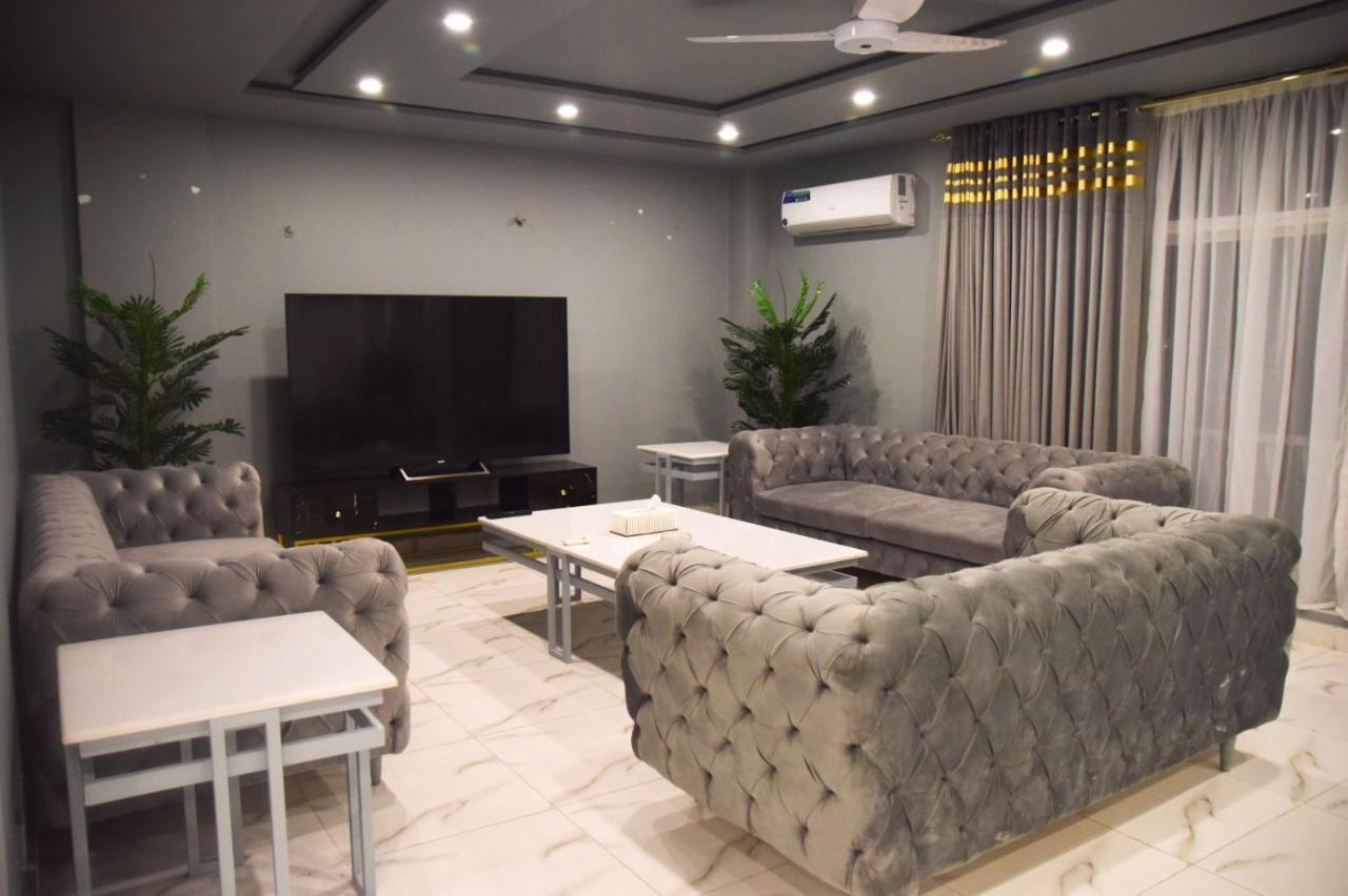 Luxe Suites Bahria Town 라호르 외부 사진