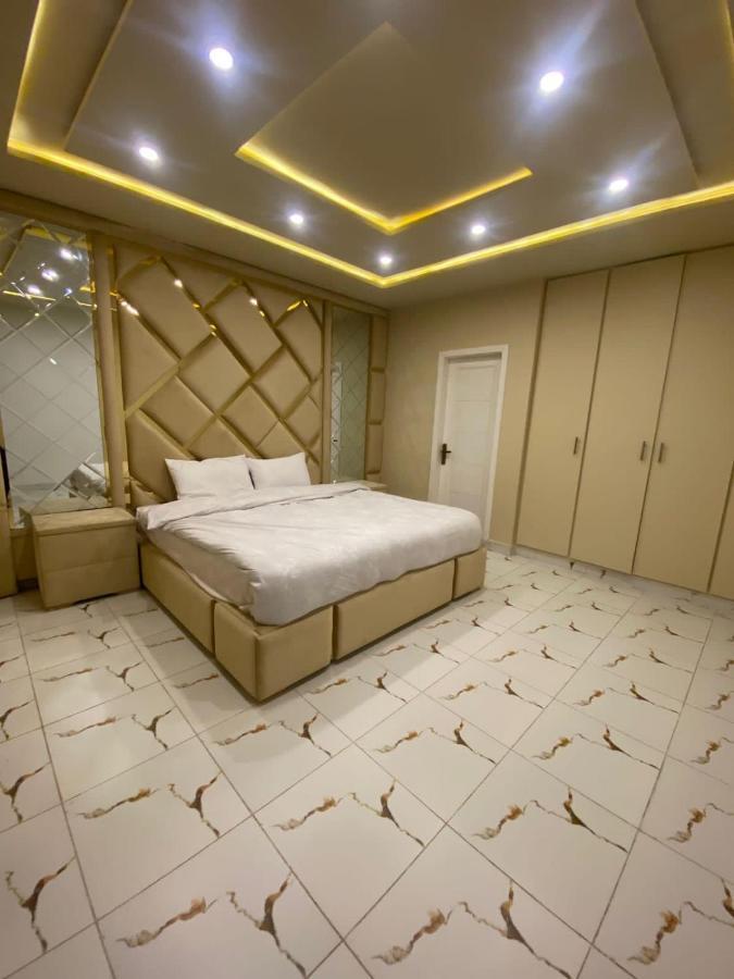 Luxe Suites Bahria Town 라호르 외부 사진