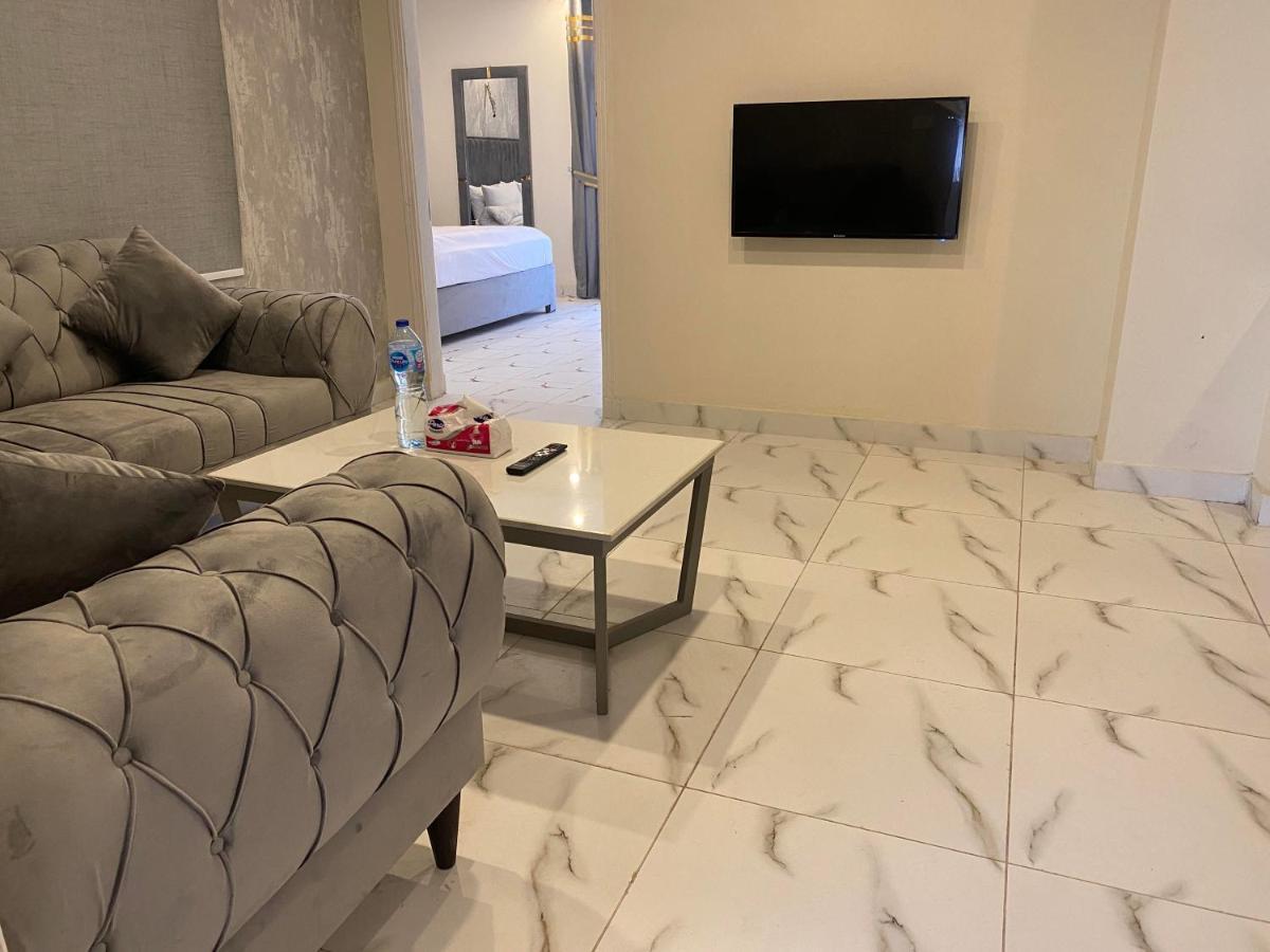 Luxe Suites Bahria Town 라호르 외부 사진