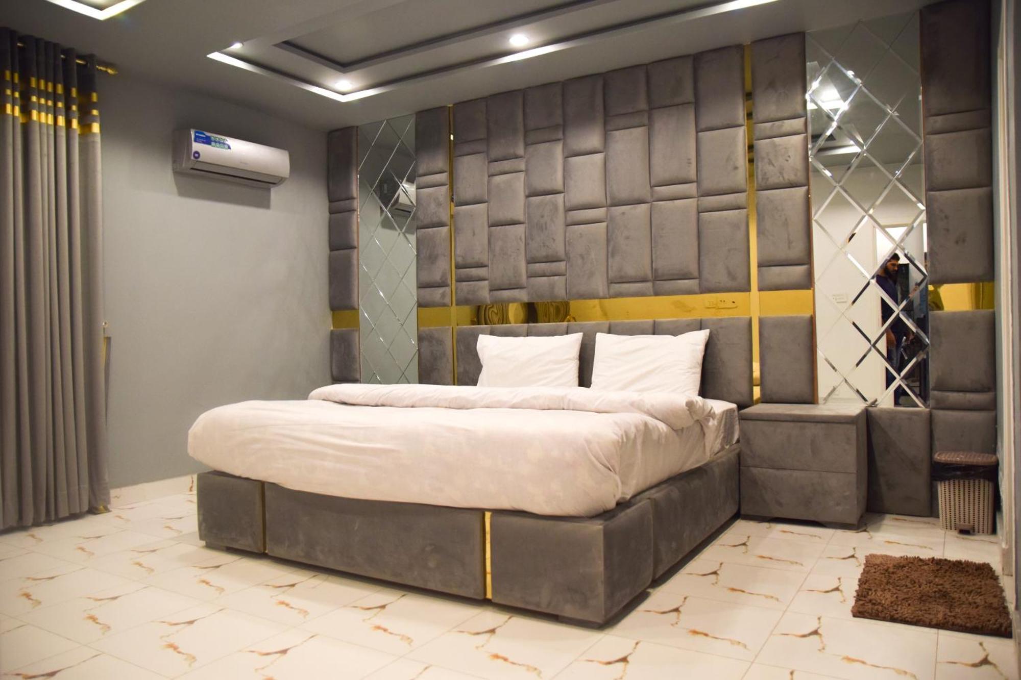 Luxe Suites Bahria Town 라호르 외부 사진