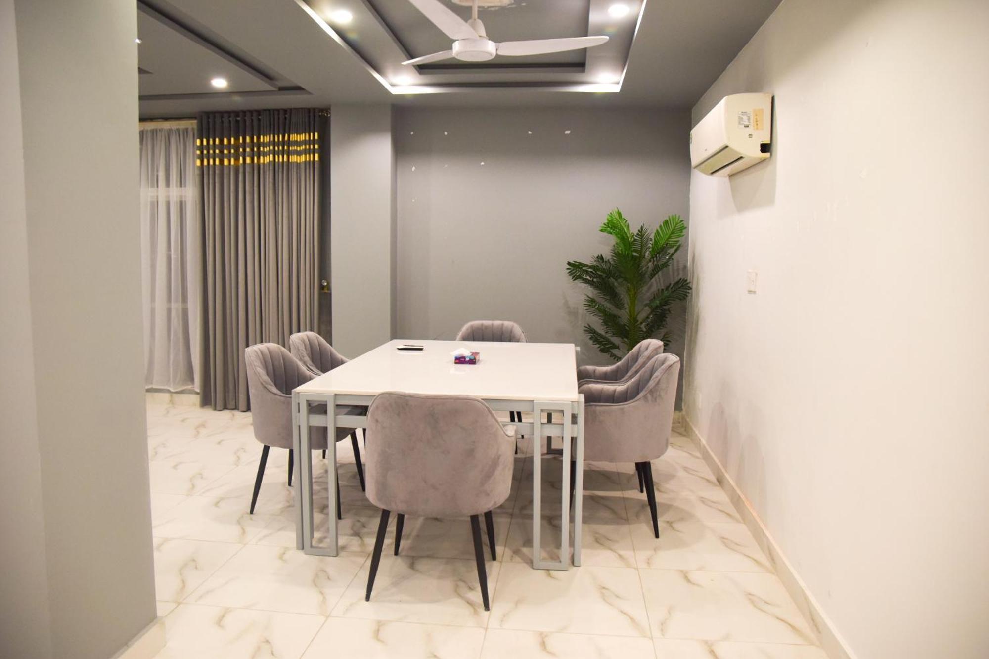 Luxe Suites Bahria Town 라호르 외부 사진